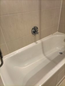 bathtub after cleaning